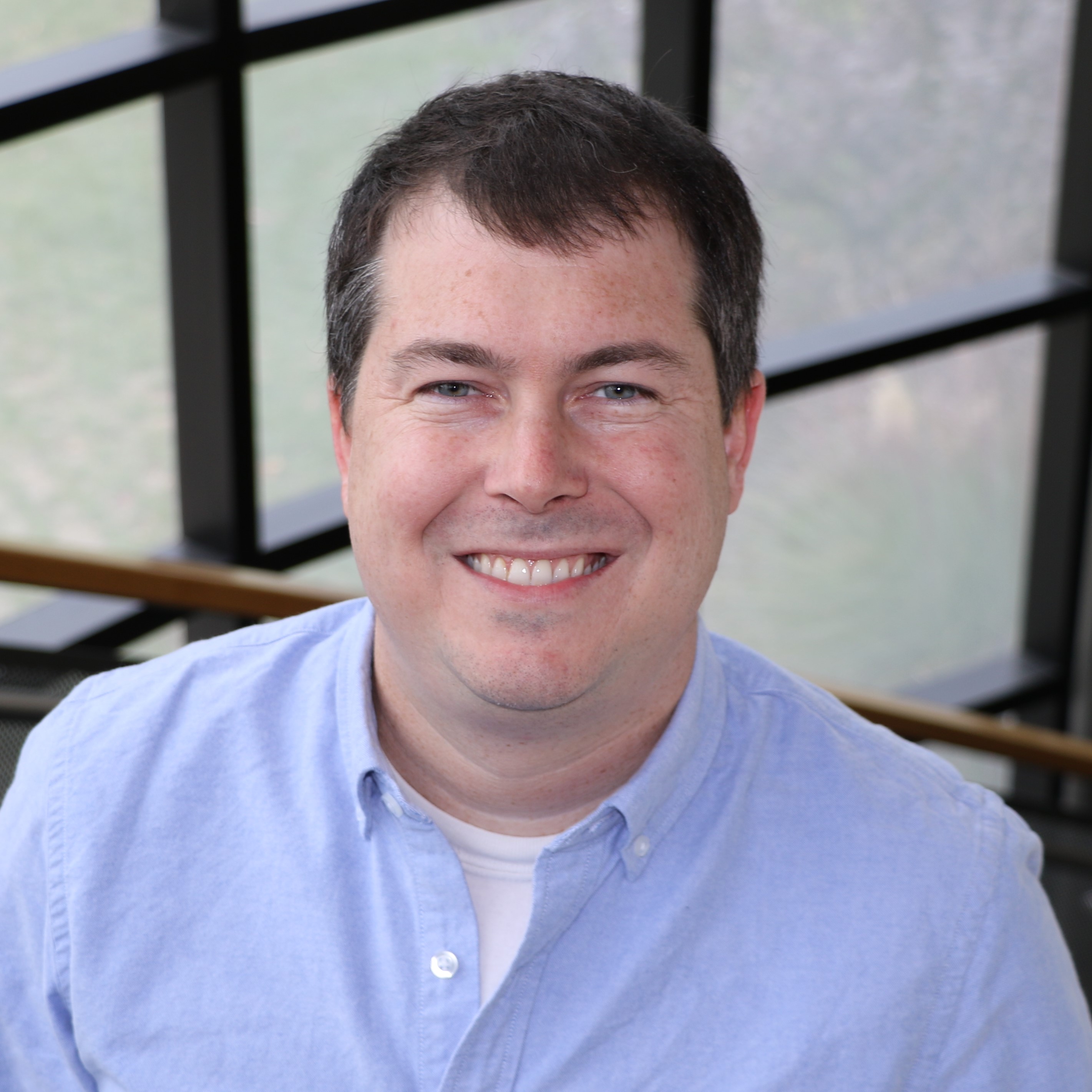 Headshot of Matthew Powell